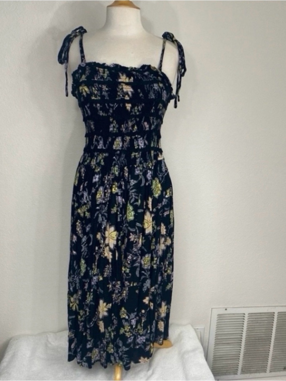 Free People Women's Blue Floral Smock Midi Dress Size Small Boho Cottagecore